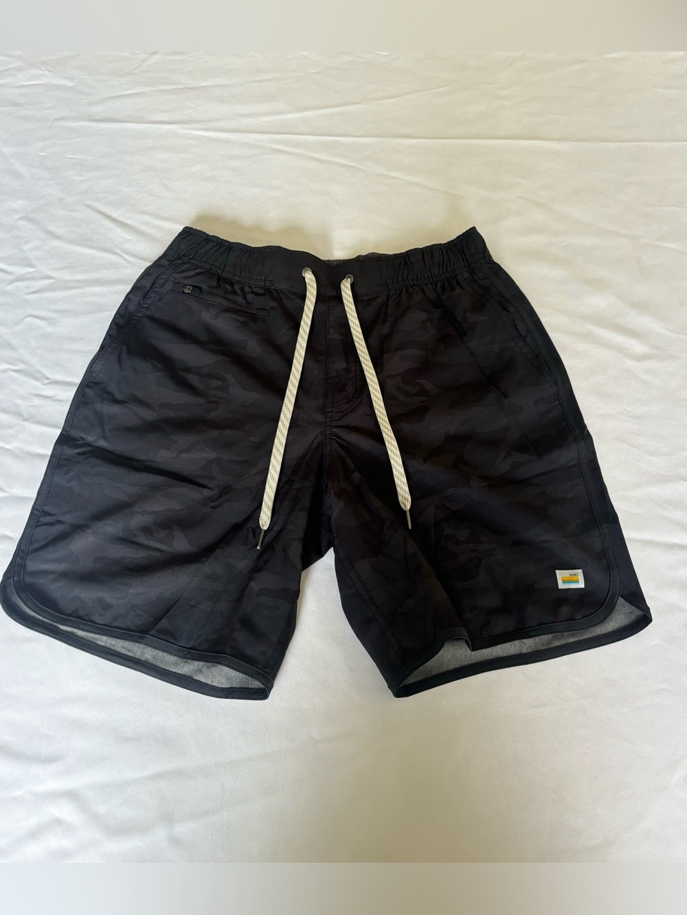 Vuori Banks Short Men’s Camo Black Athletic Stretch Shorts Size Small